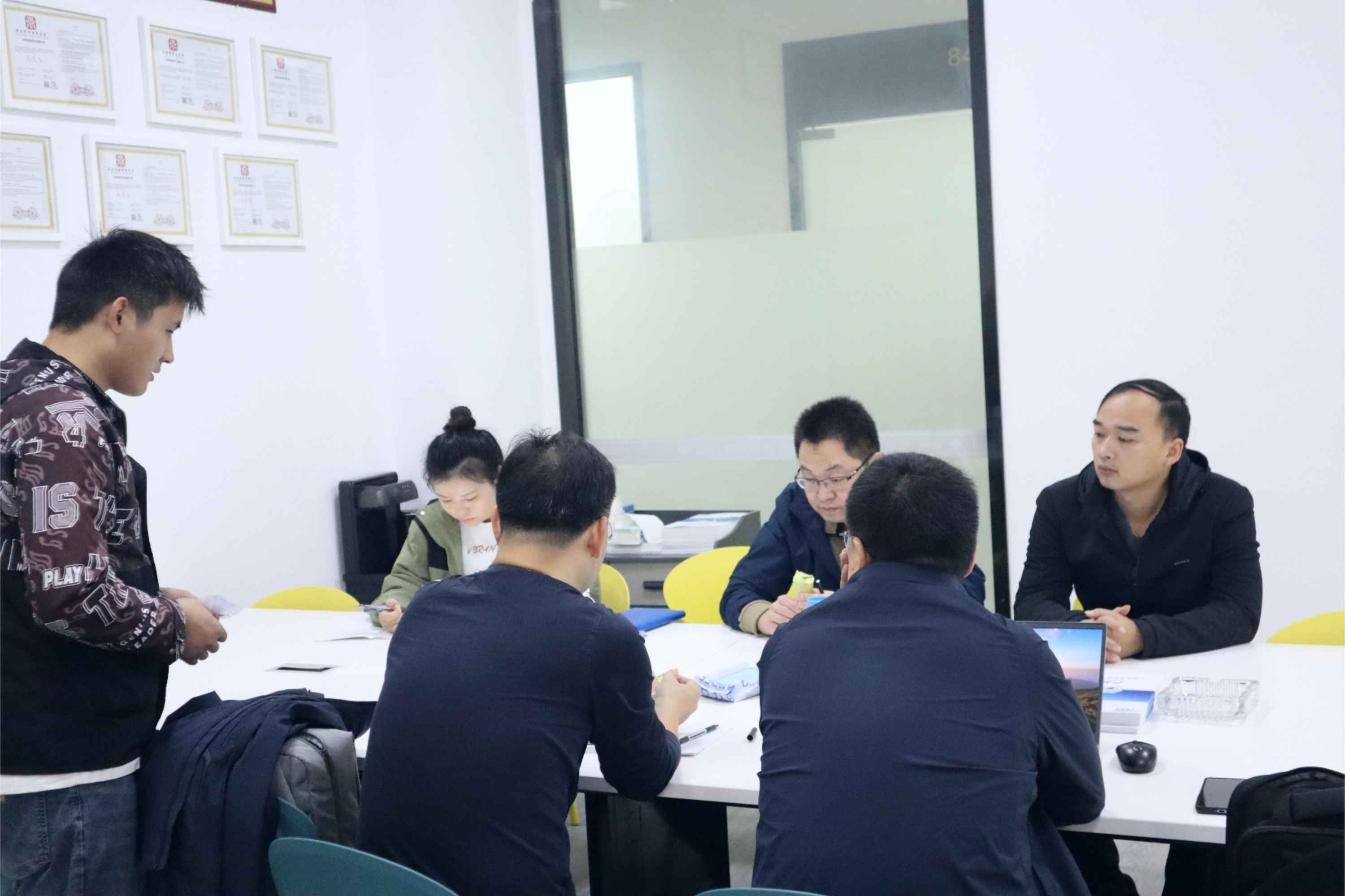 真空衰减测试仪：上海诚卫与中国船舶集团有限公司第722研究所技术交流合作